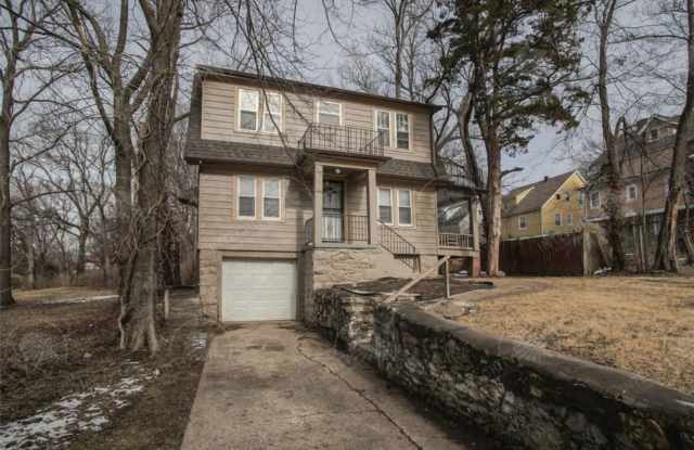 Photo of 3708 East 61st Street, Kansas City, MO 64130