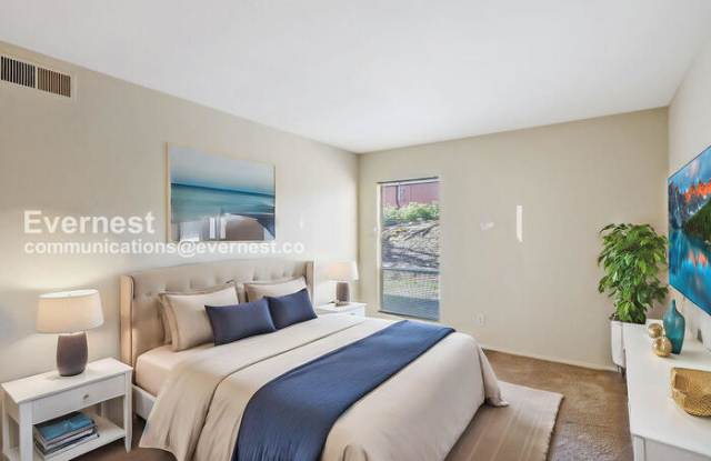 2223 Sedgwick Street