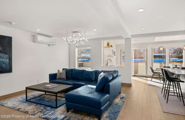 447 E Cooper Avenue unit: 1