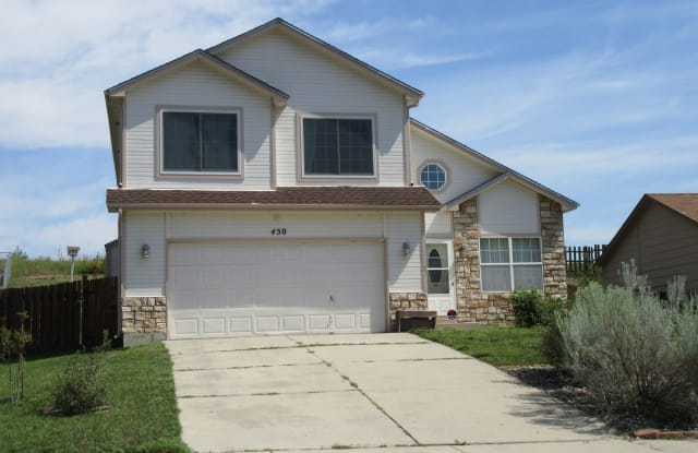 450 Kearney Ave - 450 Kearney Avenue, Stratmoor, CO 80906