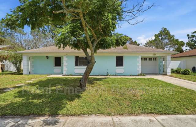917 Alabama Woods Ln