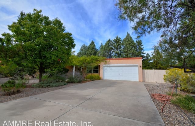 1761 Dietz Lp NW - 1761 Dietz Loop Northwest, Los Ranchos de Albuquerque, NM 87107