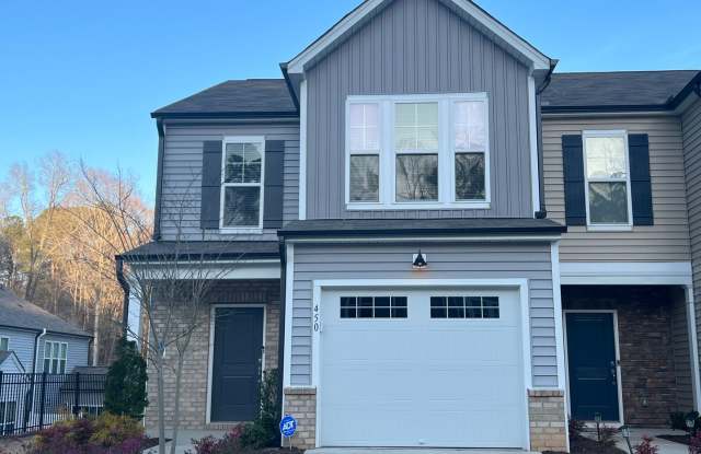 Tranquil 3BD, 2.5BA Garner End-Unit Townhouse with a 1-Car Attached Garage and HOA Amenities - 450 White Oak Ridge Drive, Wake County, NC 27529