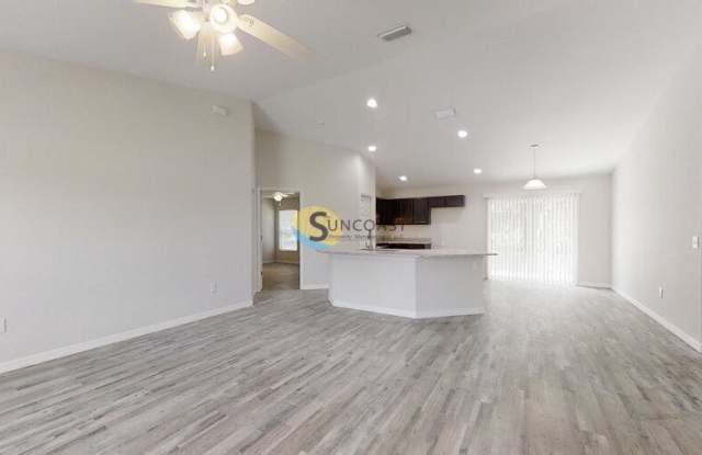 5266 E Prentice Ln