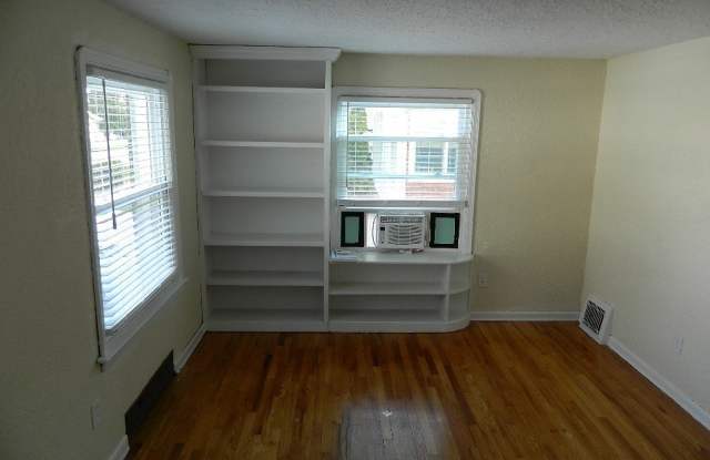 1046 GRACE Street unit: South