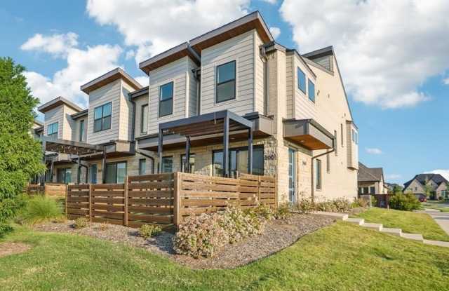 Photo of 3661 Rosemont Drive