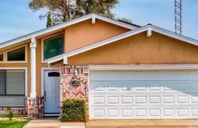 540 Alpine Ave