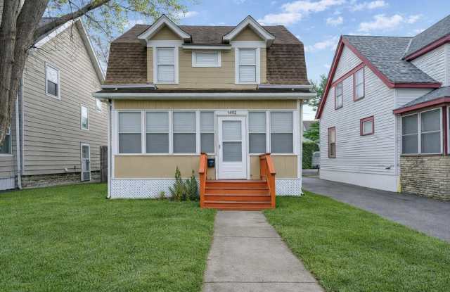 Rare 4 Bedroom/ 2 Bathroom Single Family Home- Pet Friendly- Garage!