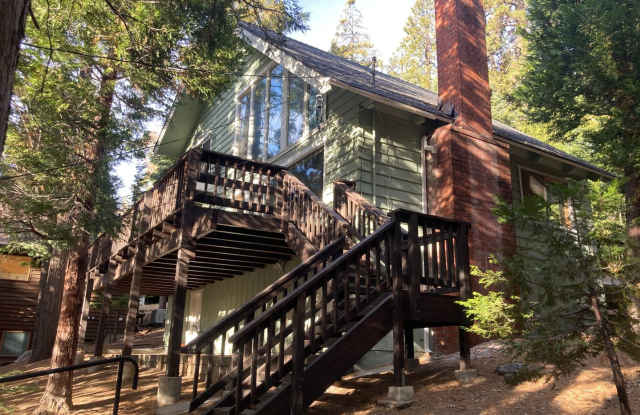 Photo of Charming Chalet!