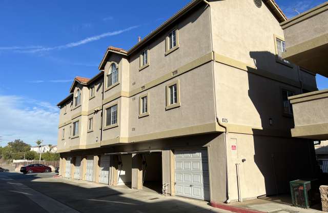1525 East Spruce Street, Unit B