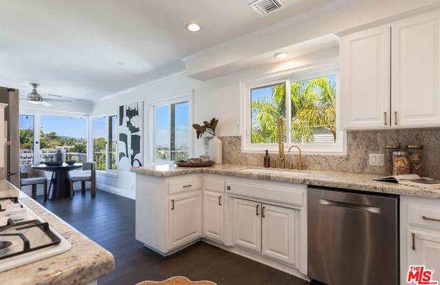 Photo of 3819 Sunswept Drive