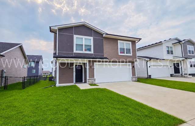 END OF SUMMER SPECIAL: $200 off the first 3 months! 4 Bedroom 3 Bath two story home