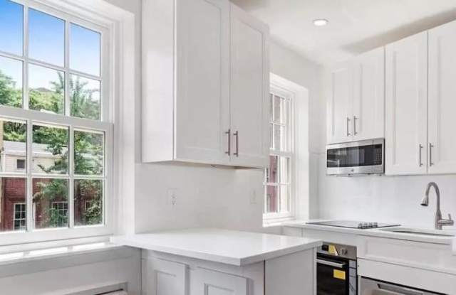 316 West 11th Street