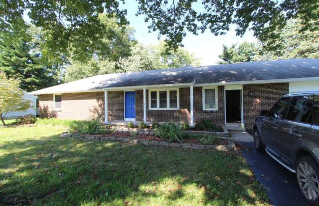 66 Miller Ave - 66 Miller Avenue, New Albany, OH 43054