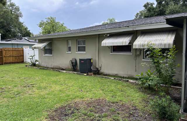 705 Forest Park Way  E