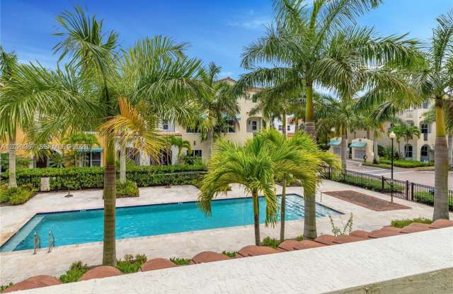 12432 NW 18th Ct