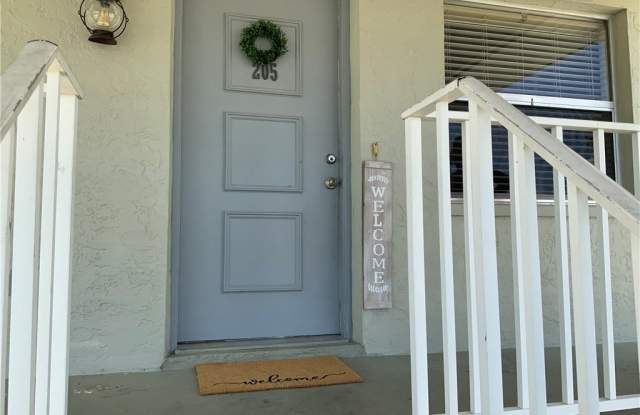 839 SW 48th Terrace unit: 205