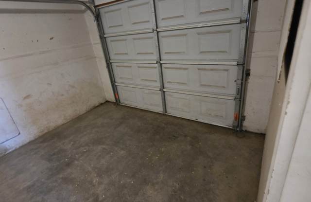 616 Jackson Street - B