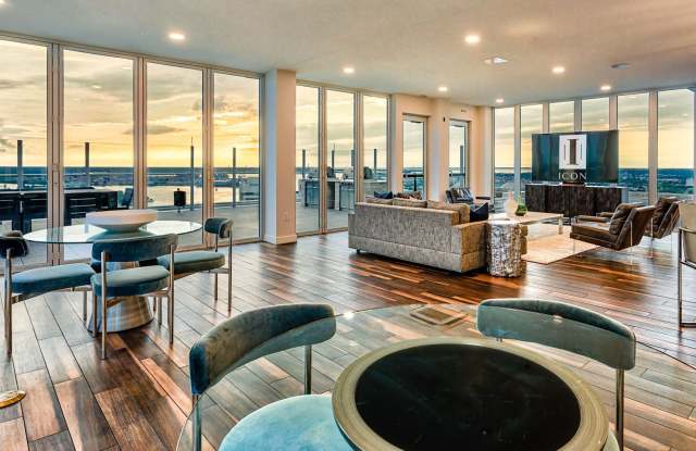 Icon Norfolk Apartments