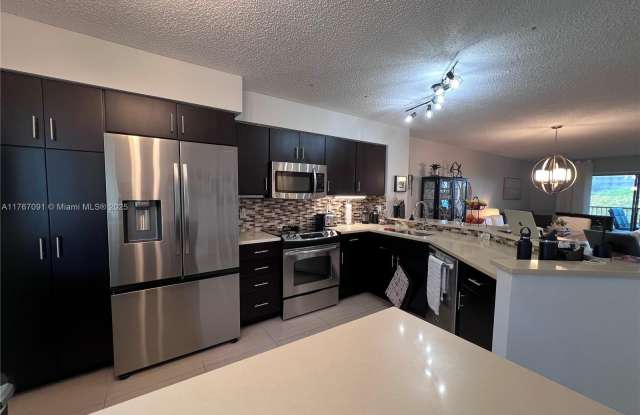 2240 N Cypress Bend Dr