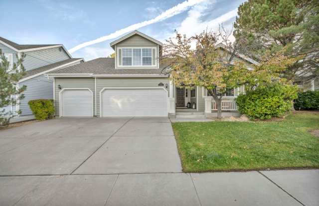 Photo of Fully Furnished Modern Home Includes Utilities for Lease