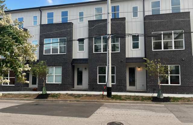 284 W 16th St