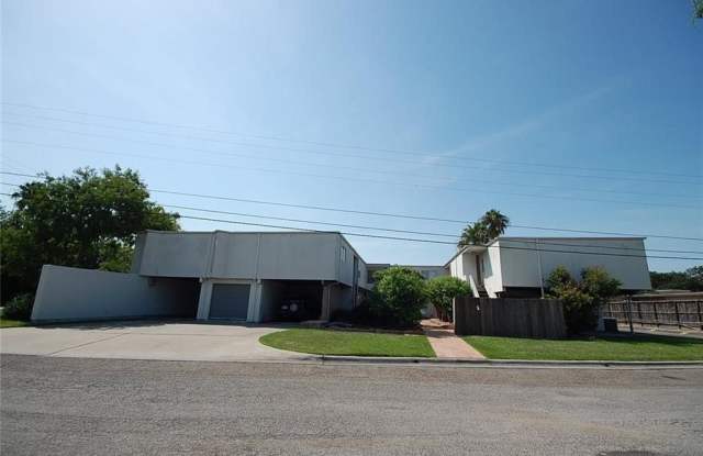 3030 Santa Fe Street