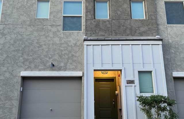 2264 W LAURIE Lane