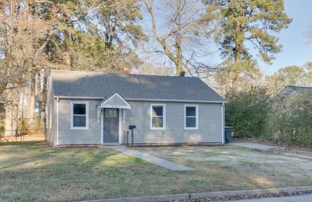 Charming Renovated Home with Modern Upgrades and Spacious Yard!
