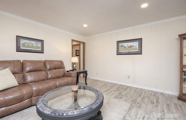 177 Goodman Road unit: A