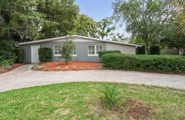 3458 Arbutus Ln