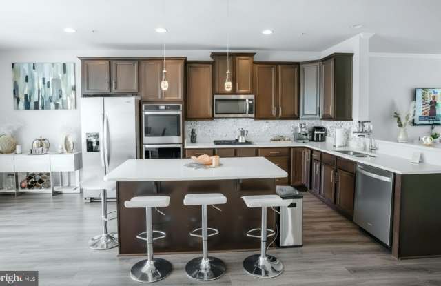 4939 VISTA GLEN Lane