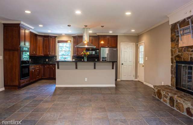 1739 Remington Road