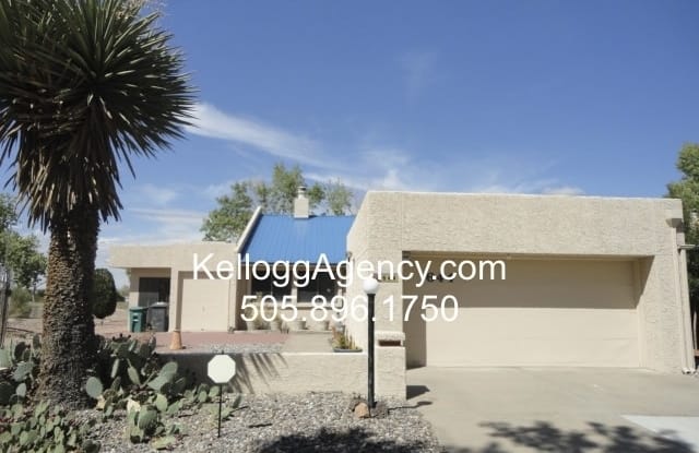 644 Lakeview Circle Southeast - 644 SE Lakeview Cir SE, Rio Rancho, NM 87124