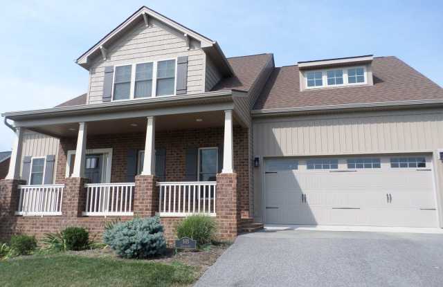 4 Bedroom 2.5 Bath House with 2 Car Garage