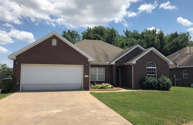 1213  N 22nd  PL - 1213 North 22nd Place, Rogers, AR 72756