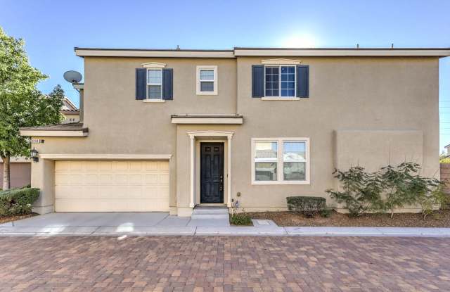 Stunning 3 Bedroom 2.5 Bathroom Home in Gate Community