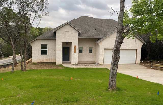 2611 Lakeridge Drive