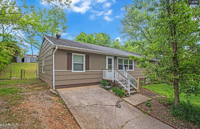 4917 Azalea Dr - 4917 Azalea Drive, Knoxville, TN 37909