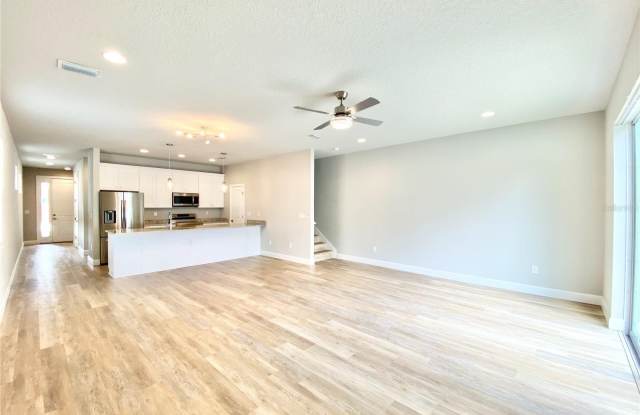 3904 W EVERETT AVENUE