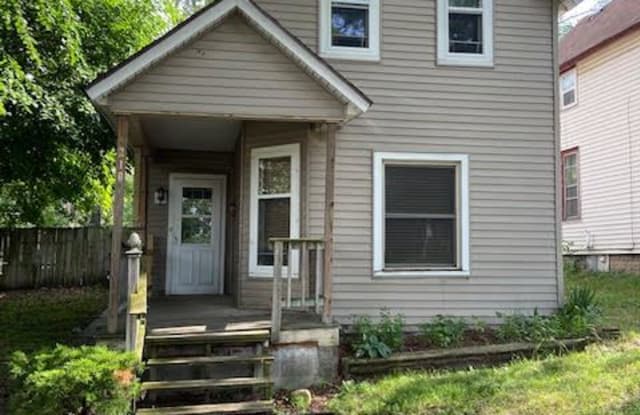 210 Matilda St NE - 210 Matilda Street Northeast, Grand Rapids, MI 49503