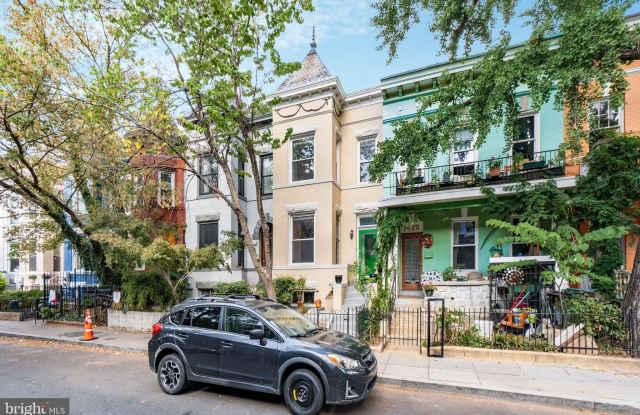 Photo of 1427 MONROE Street NW unit: Upper