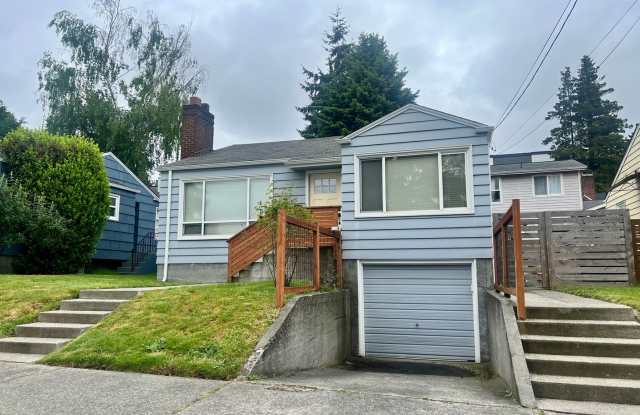 Photo of 3 Bedroom 2 Bathroom in Greenlake!
