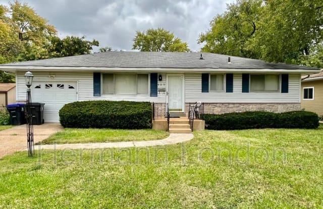 425 Myrtle Dr - 425 Myrtle Drive, Florissant, MO 63031