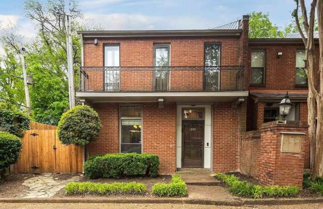 1707 Belvedere Court