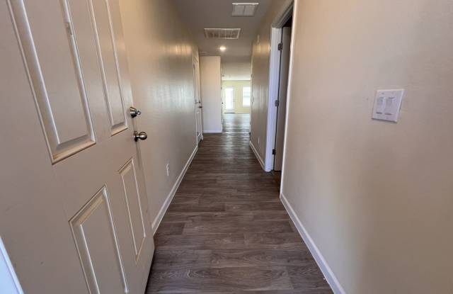 MOVE IN SPECIALS, INTERESTED? 4 BED | 2 BATH | SINGLE-LEVEL HOME