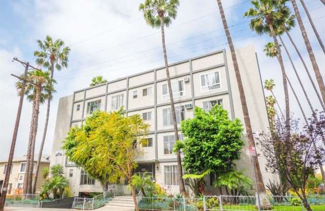 1815 N. Harvard Blvd.