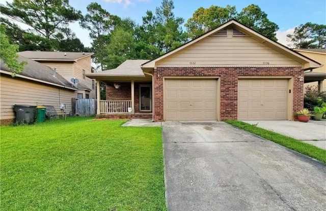 5532 NE Robmont Drive