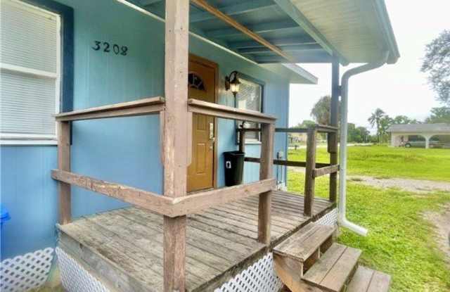 Photo of 3208-3216 Dale Street