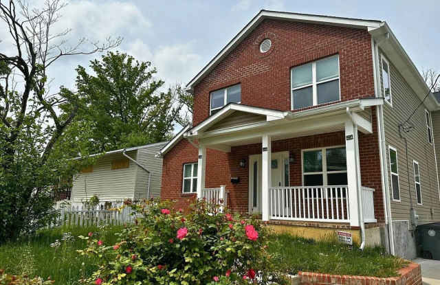 Photo of 220 ELIZABETH Avenue